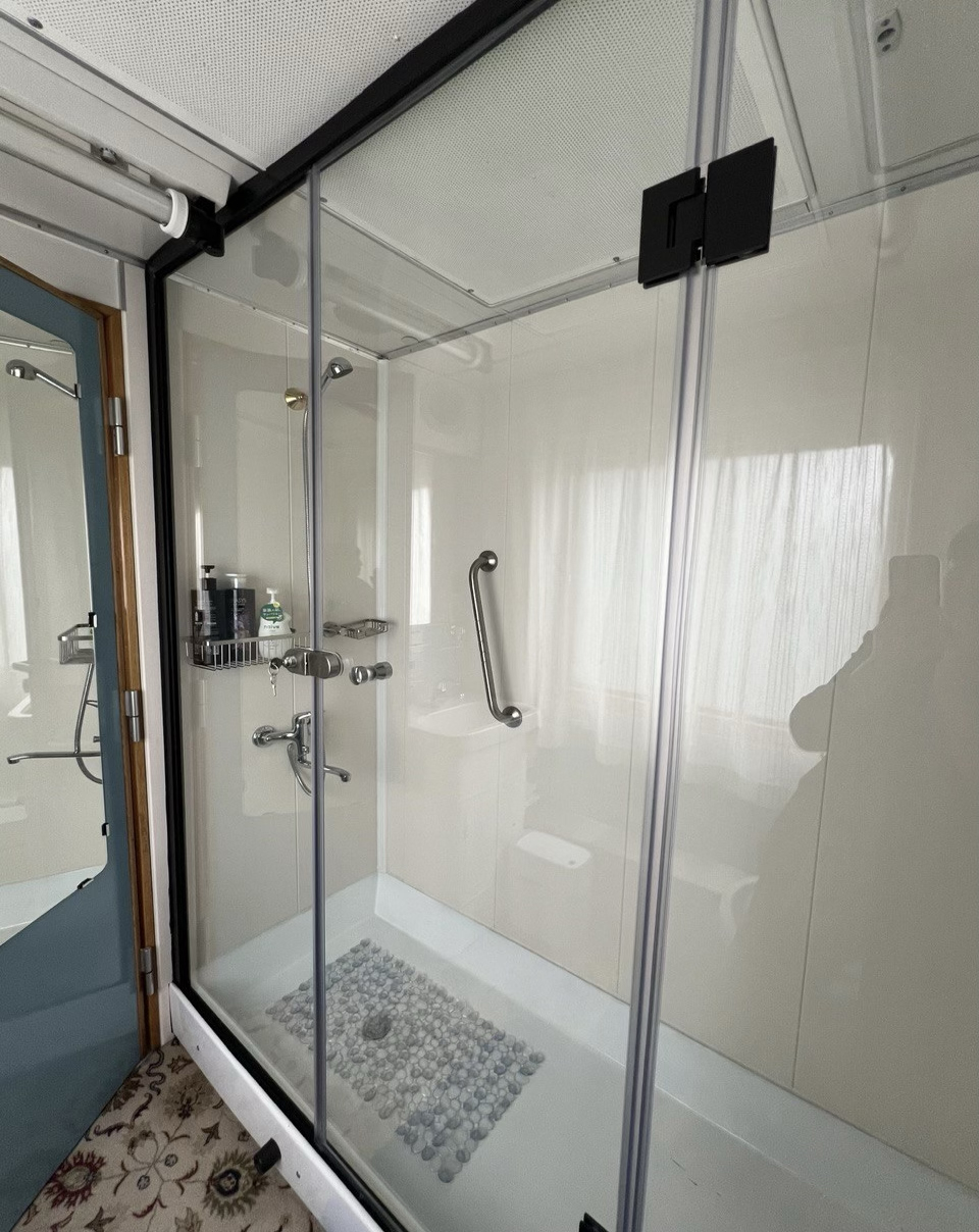 Mandukhai facilities